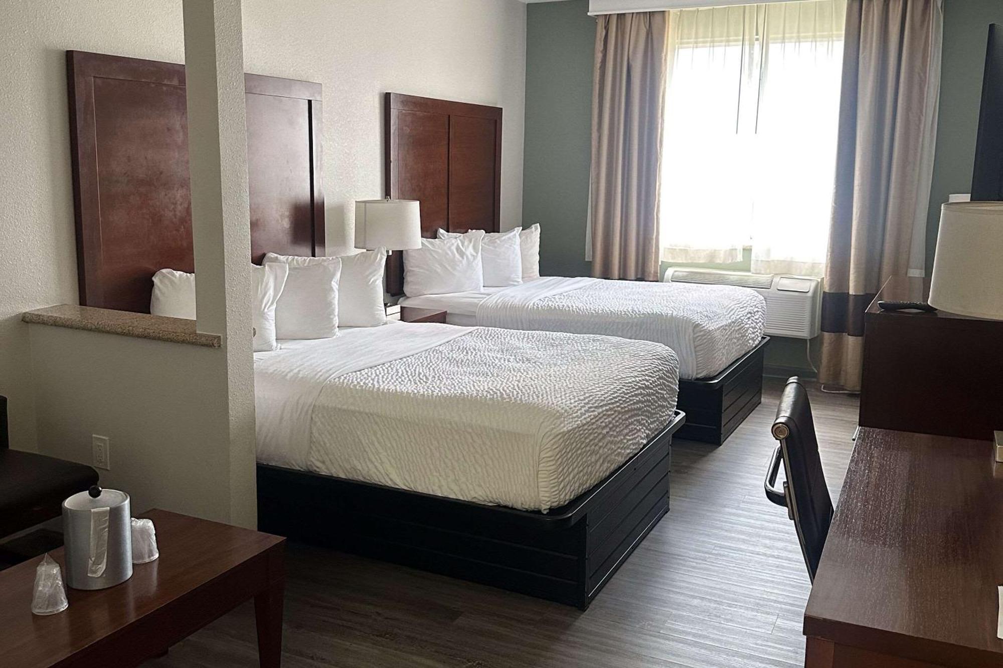 Quality Suites Waldorf Buitenkant foto