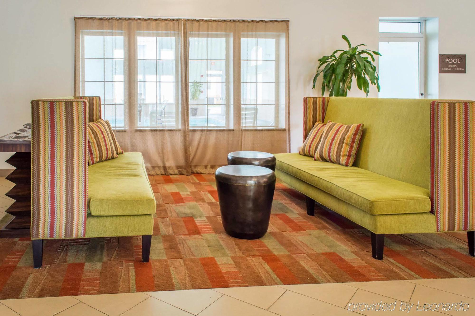 Quality Suites Waldorf Buitenkant foto